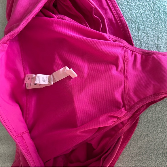 4” Lululemon Speed Up Shorts - Picture 4 of 5